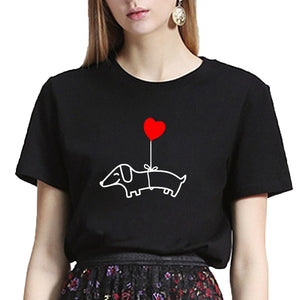 Love Heart Balloon Flying Dachshund Tees Funny Pet Dog Tshirt Women Summer Short Sleeve Top Soft Cotton T-shirt Drop Shipping